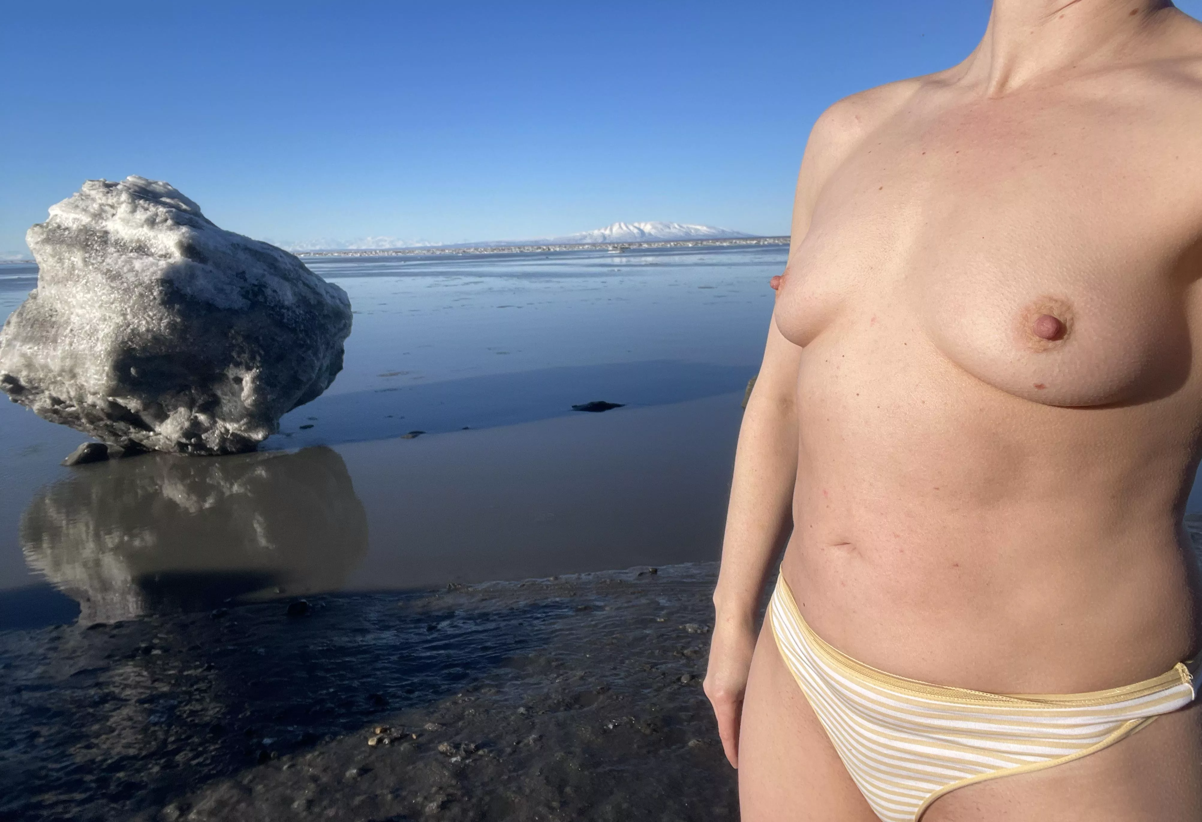 41F ▪️what would you do if you found me at the beach?