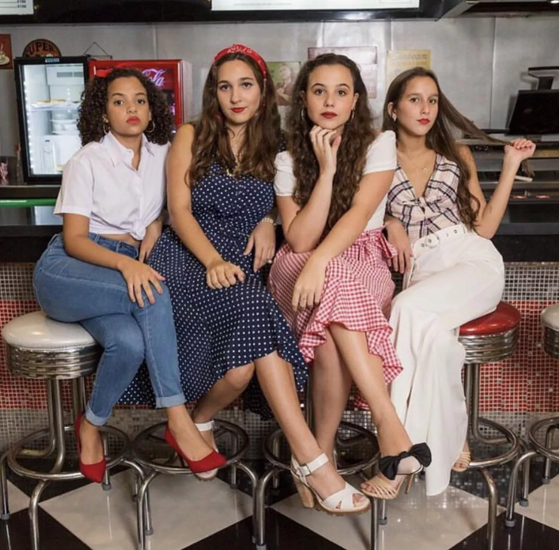 50’s Diner Girls