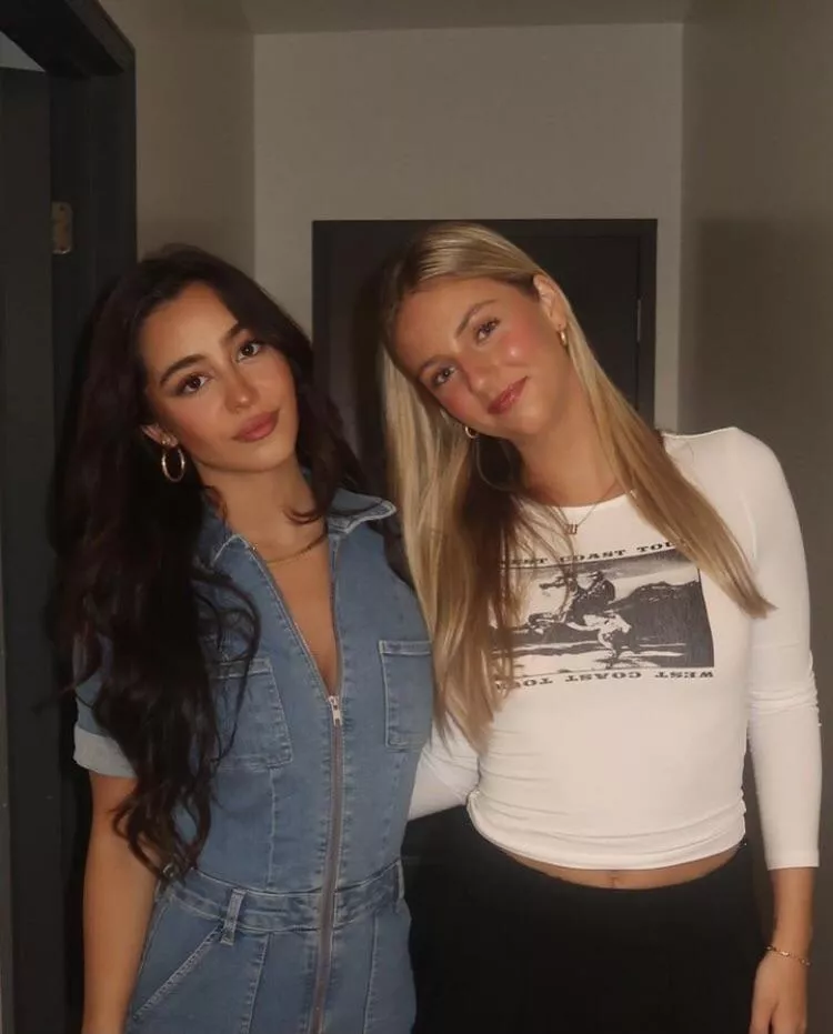 brunette or blonde? [2]