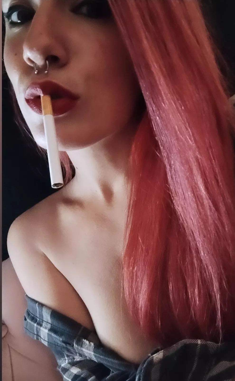 Can someone lend me a lighter?