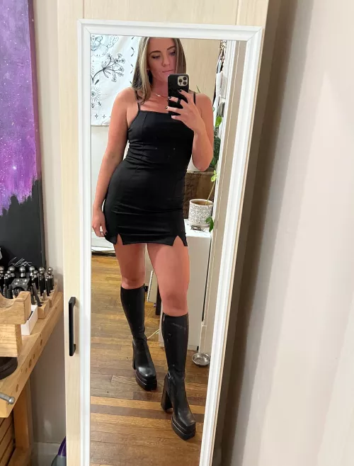 extra tight and extra short 🖤