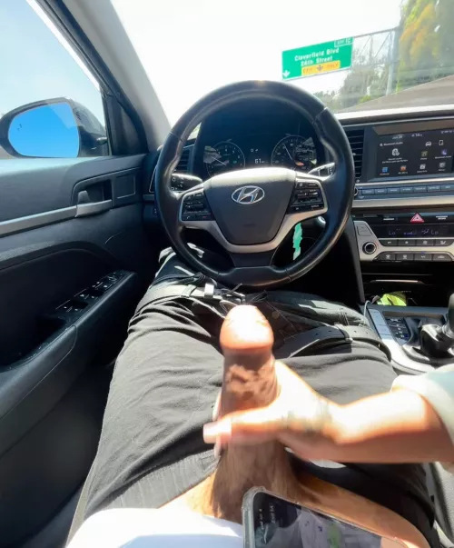 Good ol hand job 👀