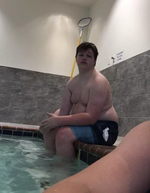 How do we feel about chunky guys? 😅