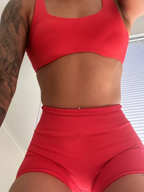 I hope you like a petite girl with some hip cleavage 