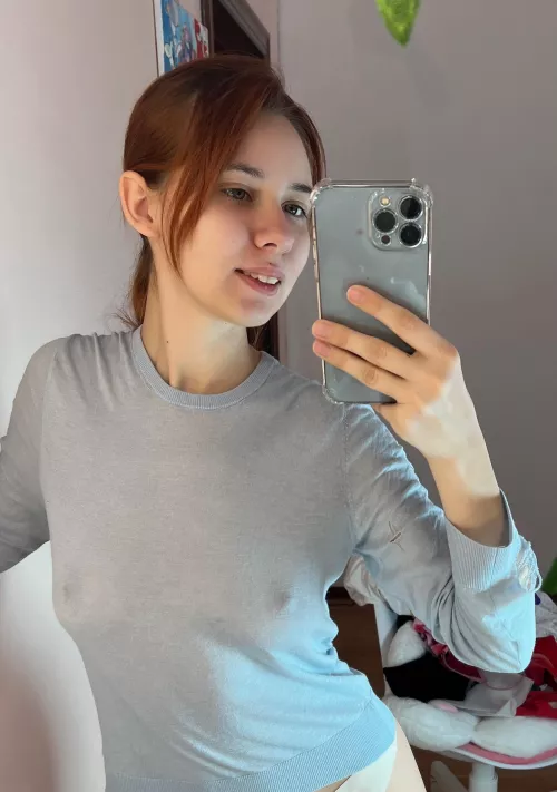 I love tight longsleeves