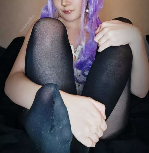 Imogen Temult for the DnD feet lovers <3