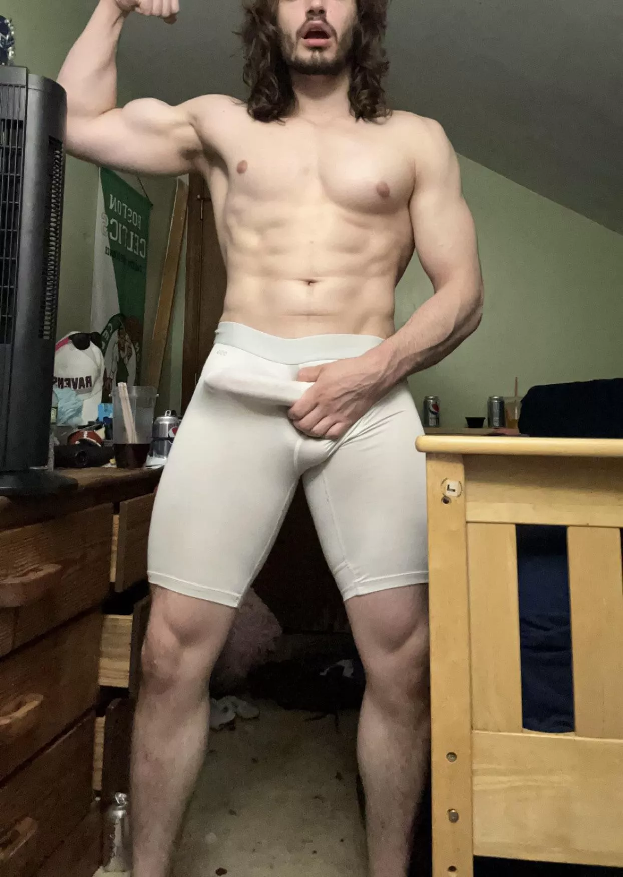 Just got back from the gym, wanna cum get a second workout in with me? 🤔😜