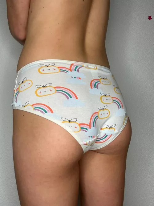 Just turned 18.. I am 110lbs and 5´1 did I make you hard?