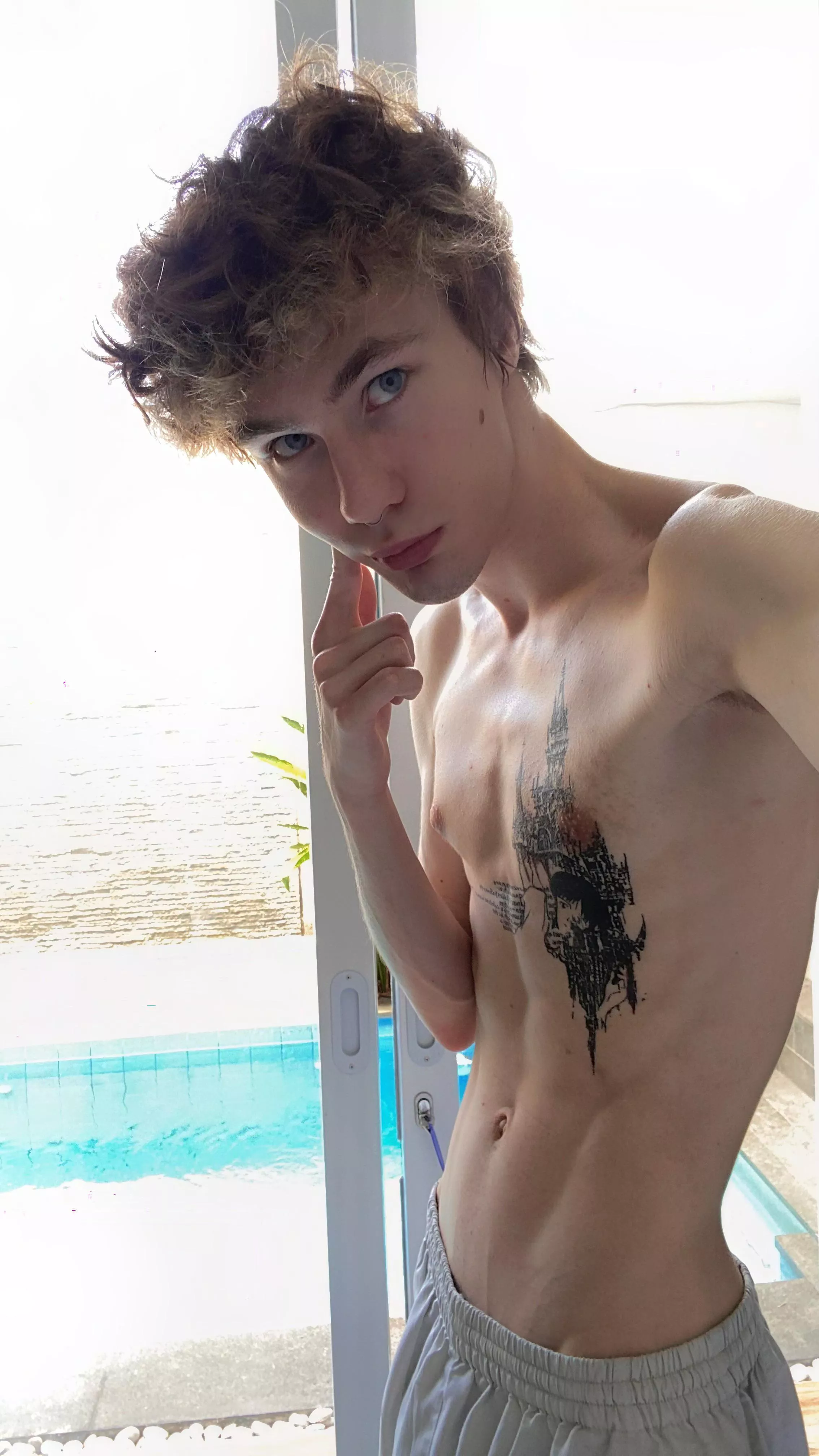 let's hug? or do you want to do something else?👅