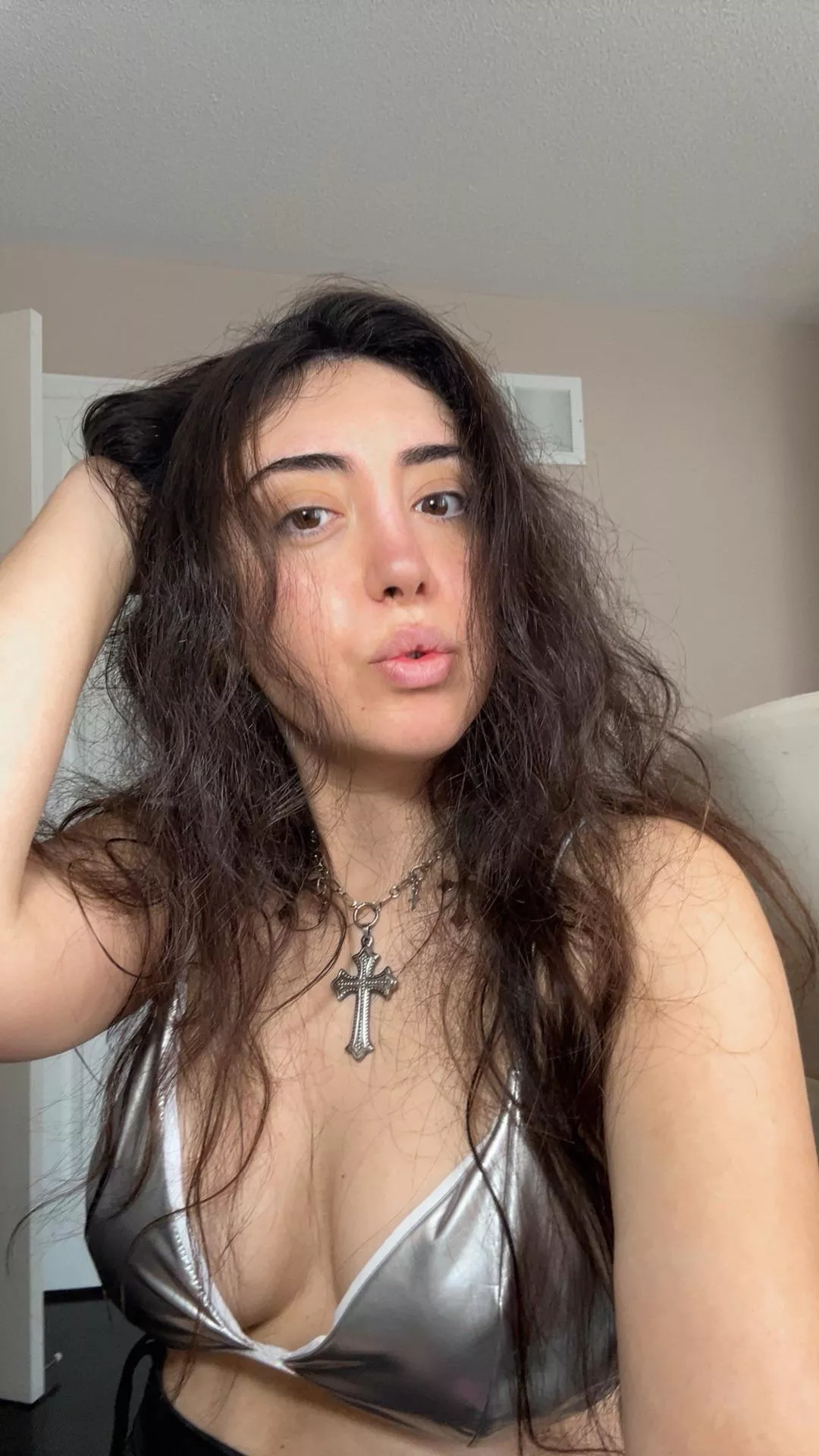 No makeup and a beautiful bikini top 👼🏻