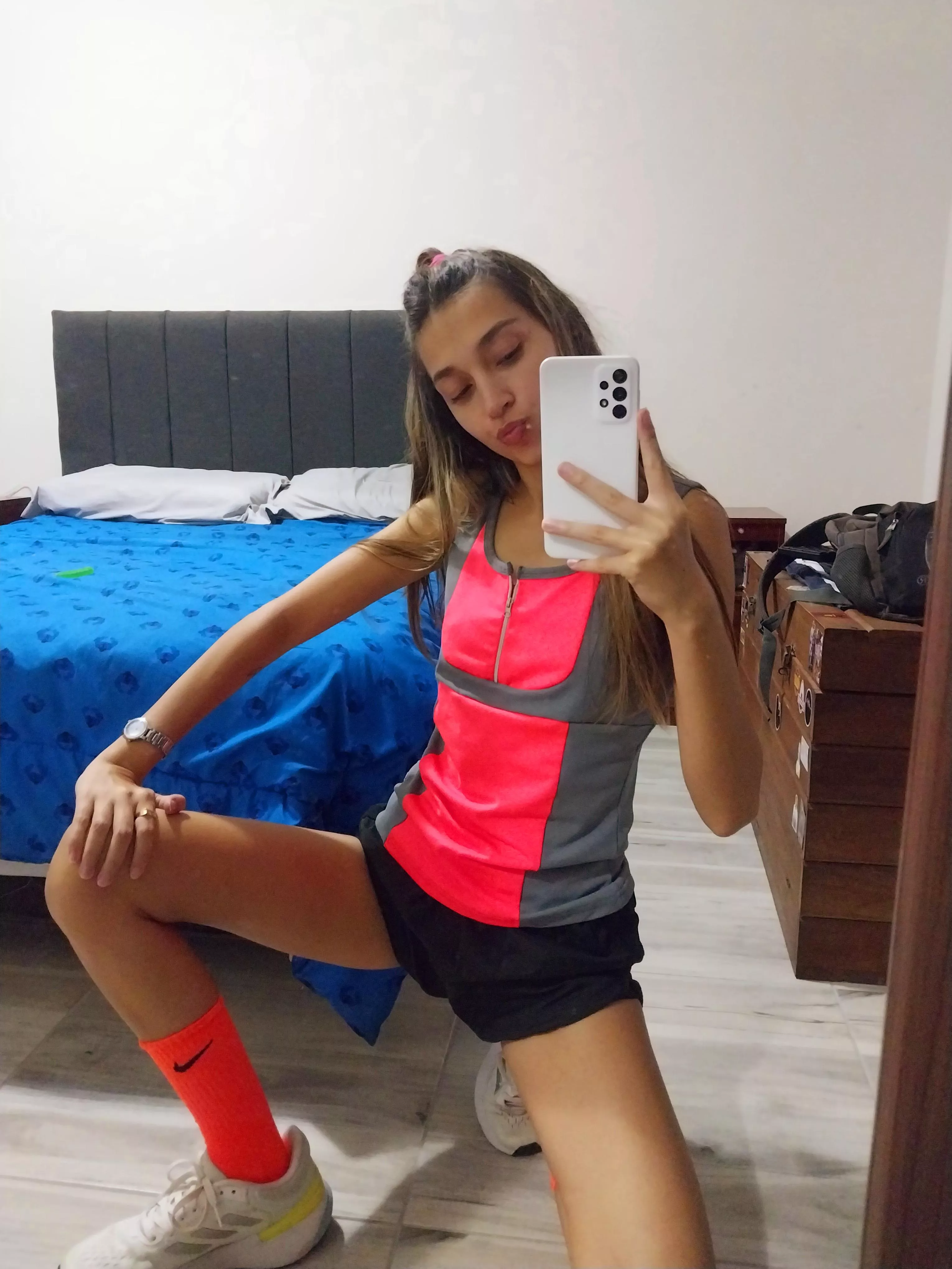 READY TO GO TO THE GYM [F] 