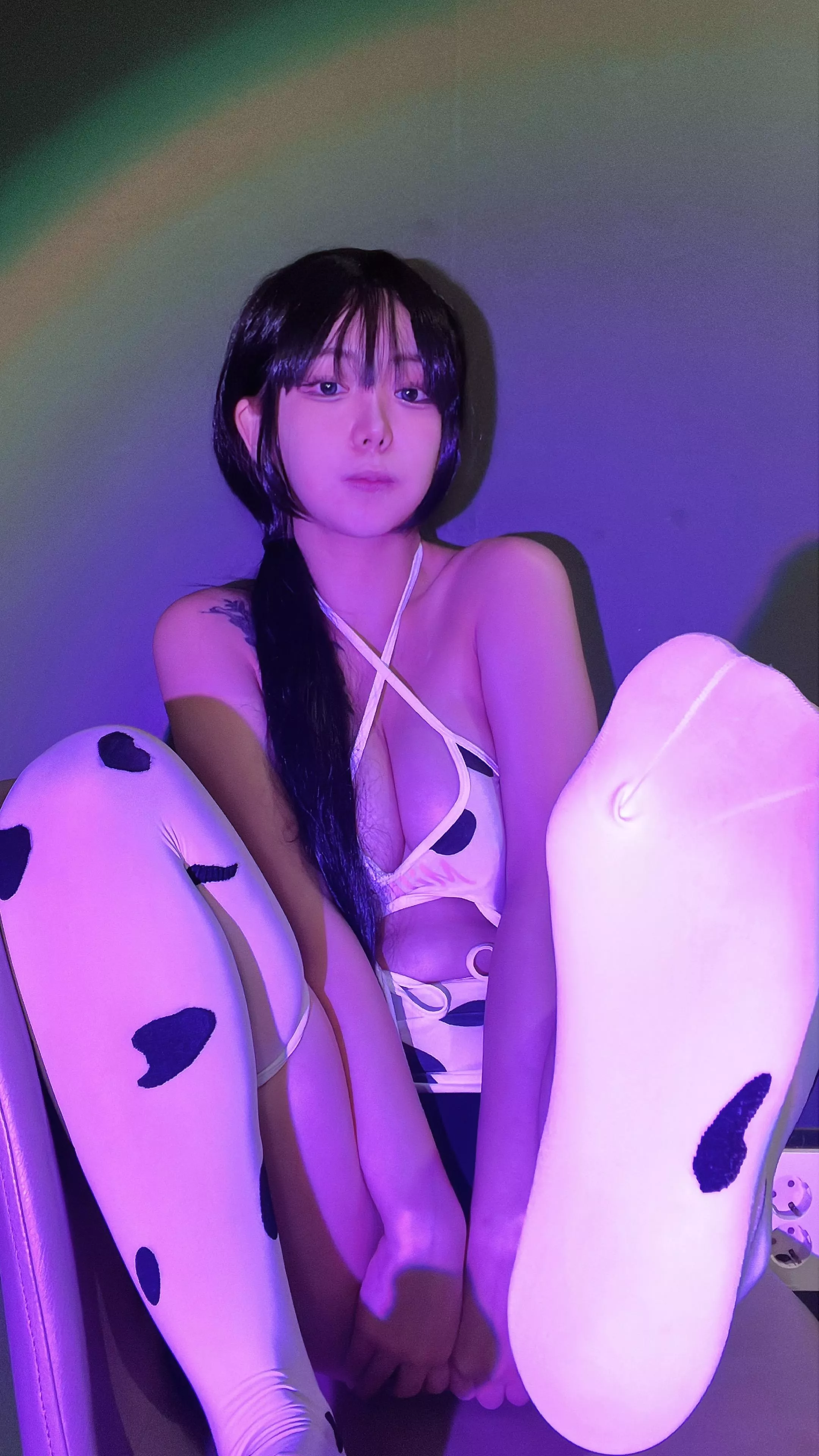 Should i take off My socks [F]