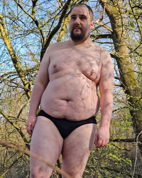 Taking advantage of the first rays of sunshine this year. 💜