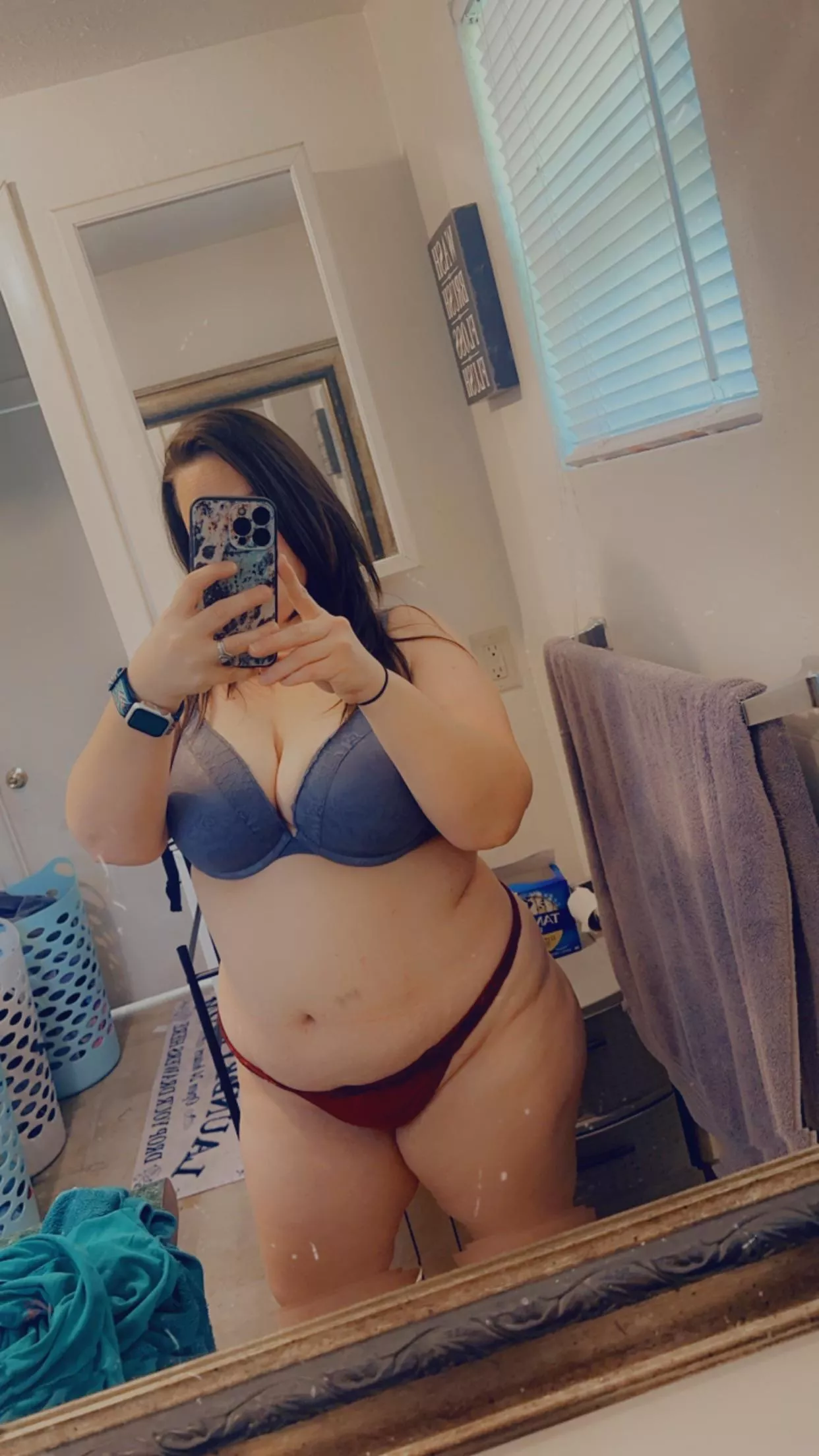 Thick Milf Tuesday 😜