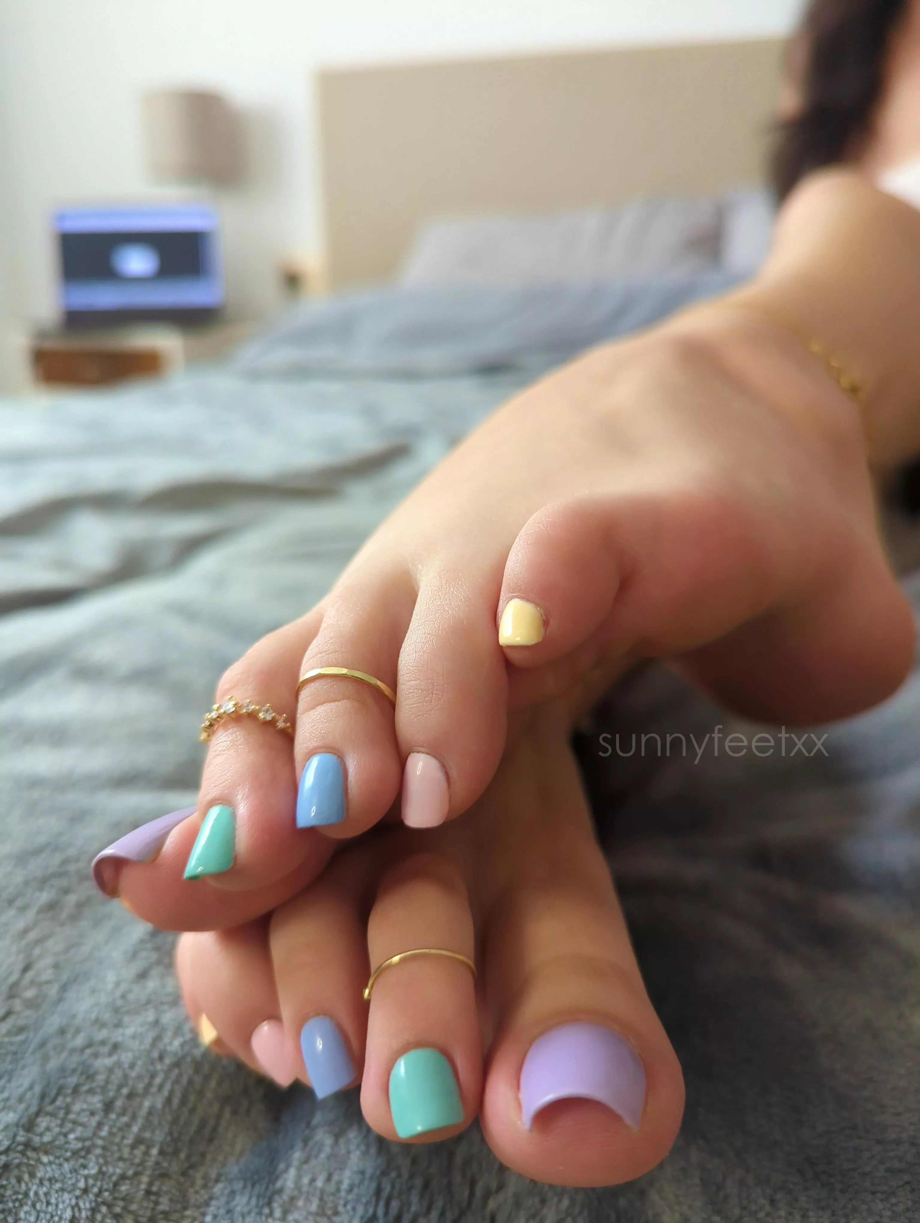 This pretty pedicure needs to be appreciated by mouth...