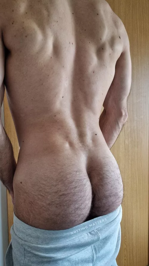 Who wants some fuzzy cake? 