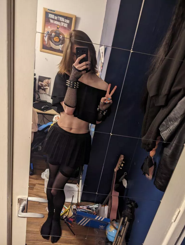 😭😭 why does Reddit squish meeee