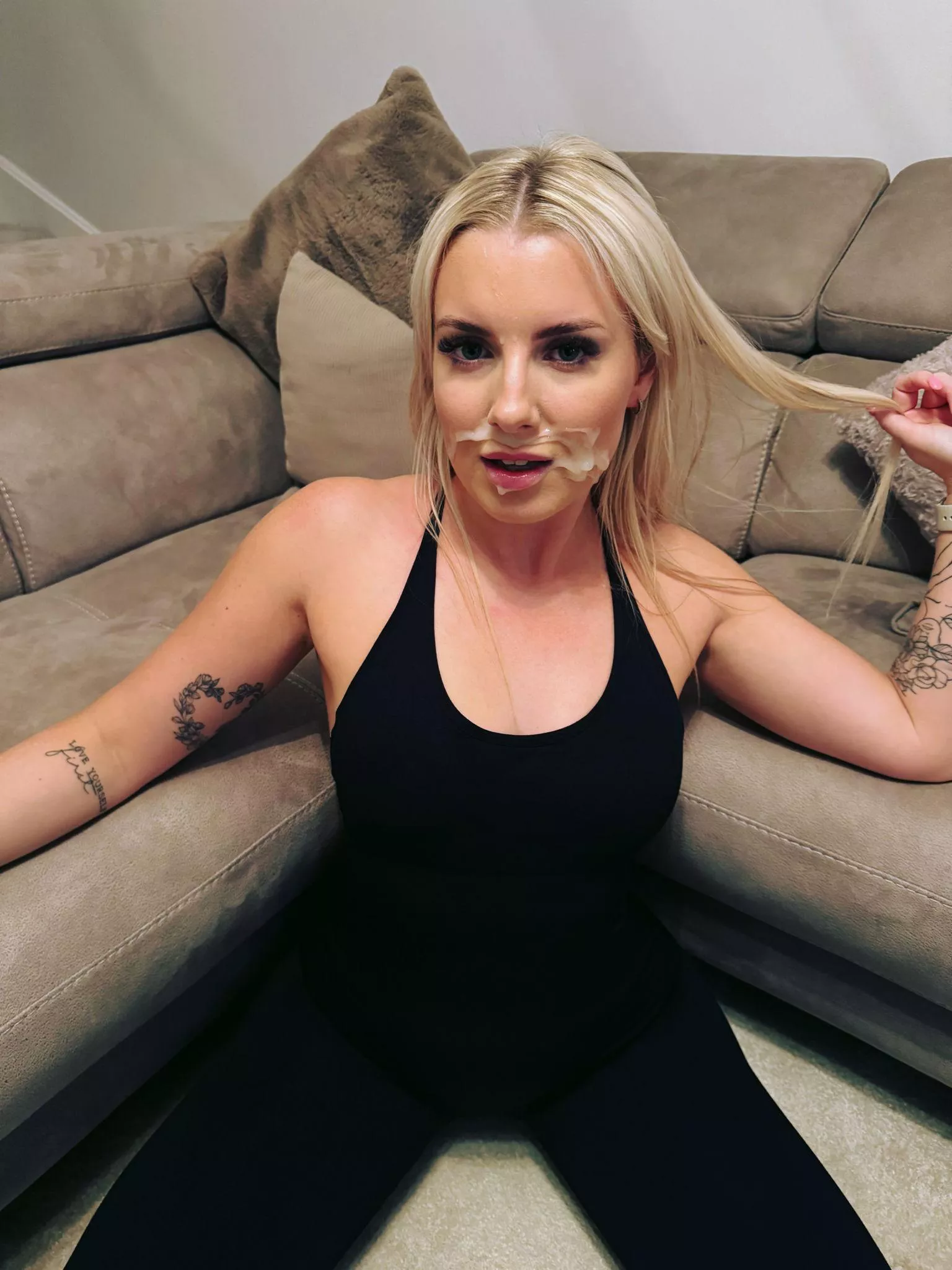 Why is it so hard to find a guy to cum on my face like this everyday?