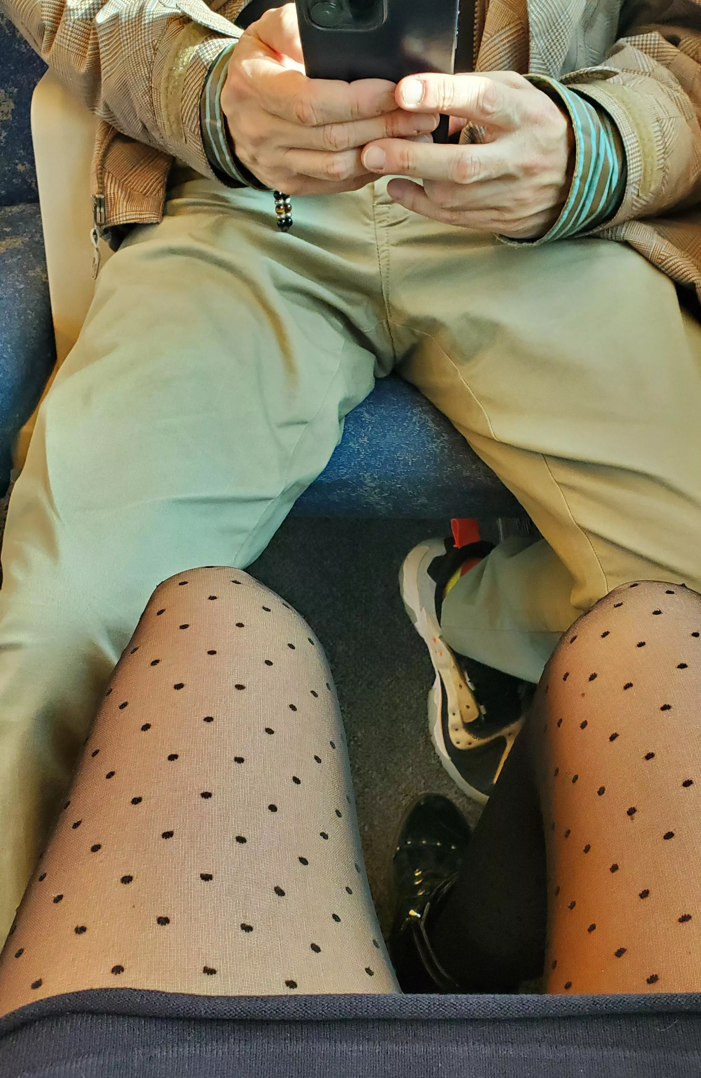 Would you also make a picture in the train... 