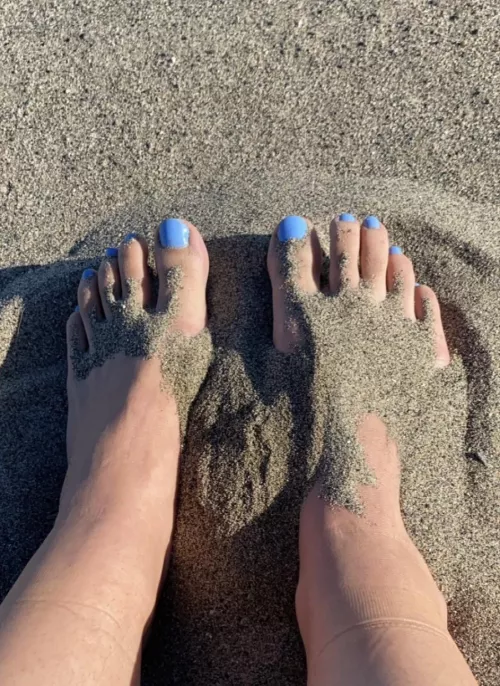 Would you bury my blue toes?💙