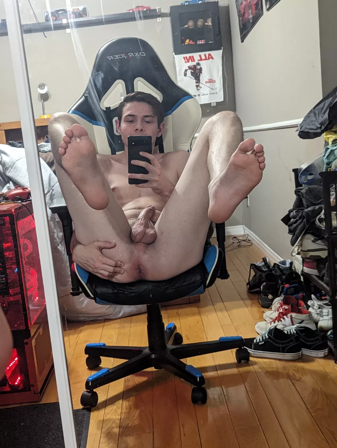 Would you like to receive nudes from me?