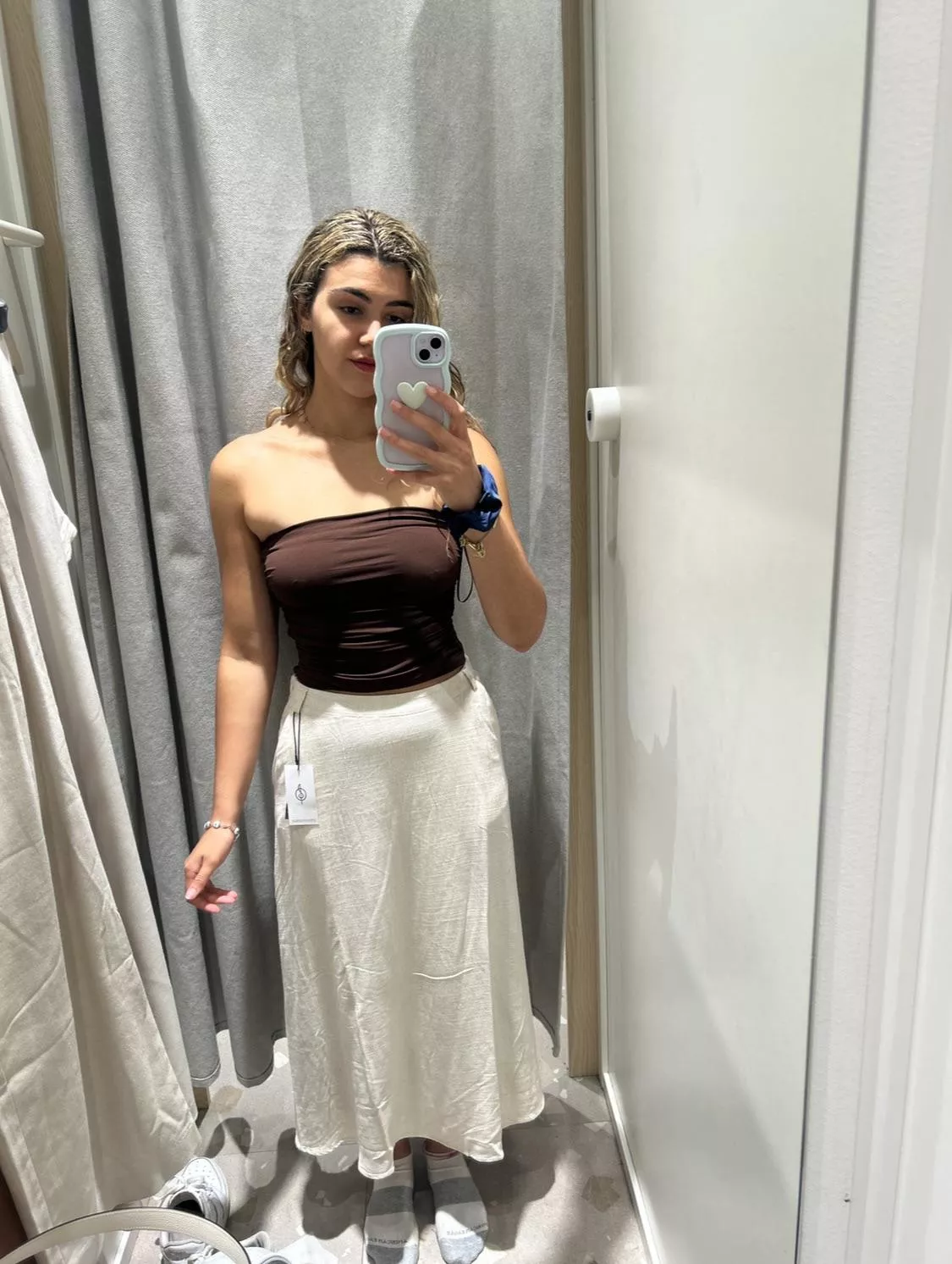 Would you look up my skirt ?