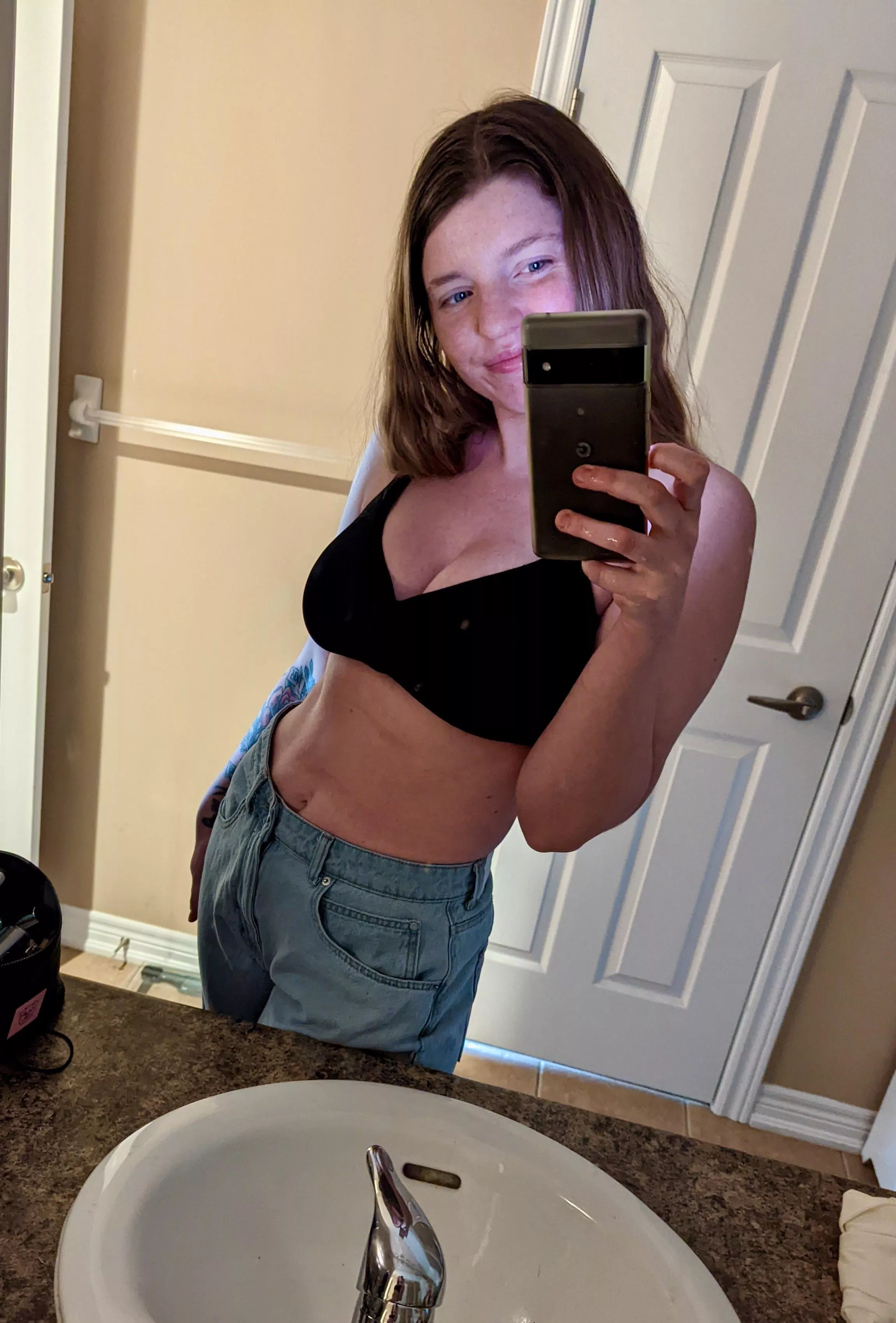 Your girl next door crush with natural 32DDD 🤭