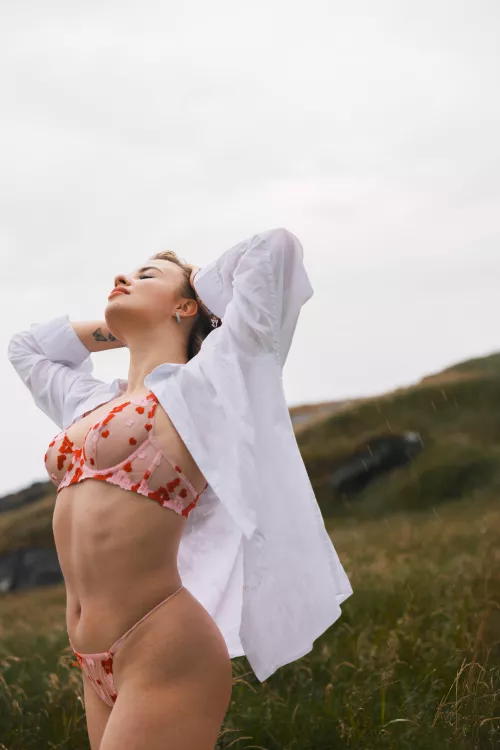 you're waiting for the rain, too.