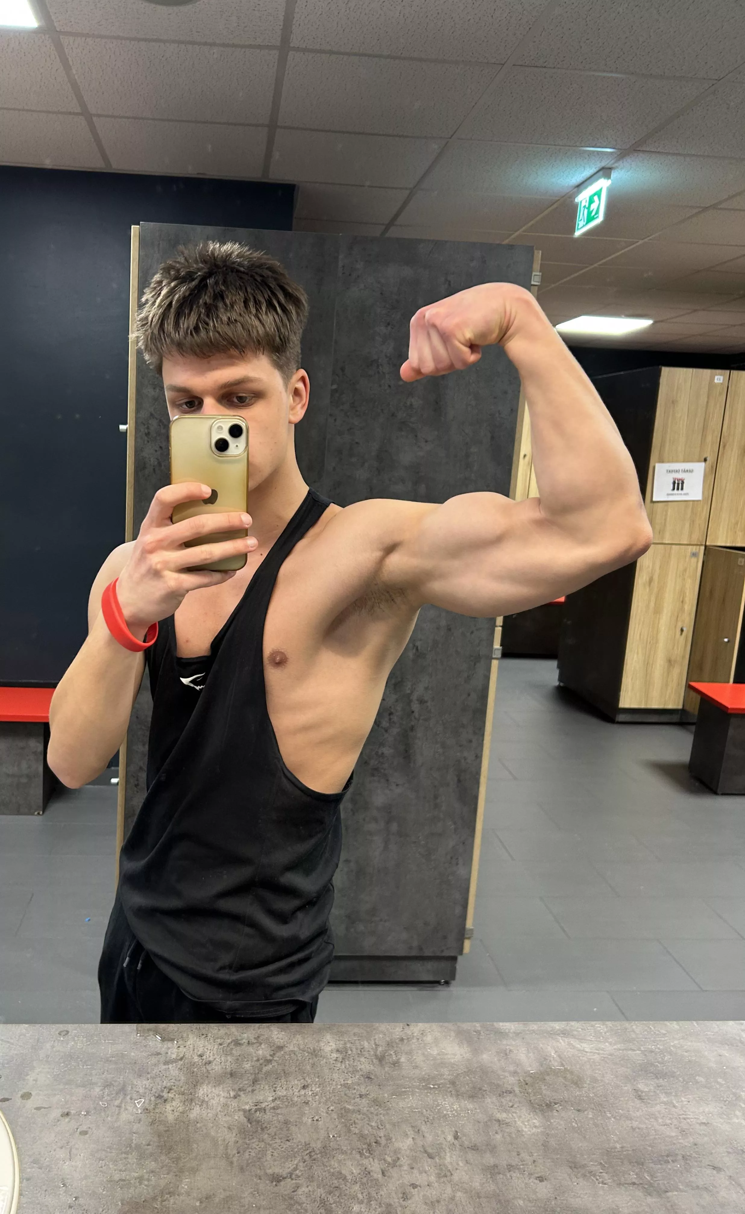 (19)Post workout pit