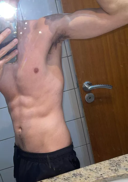 20 green eyes good looking fit 8 inches if u hot too snap me moisurf