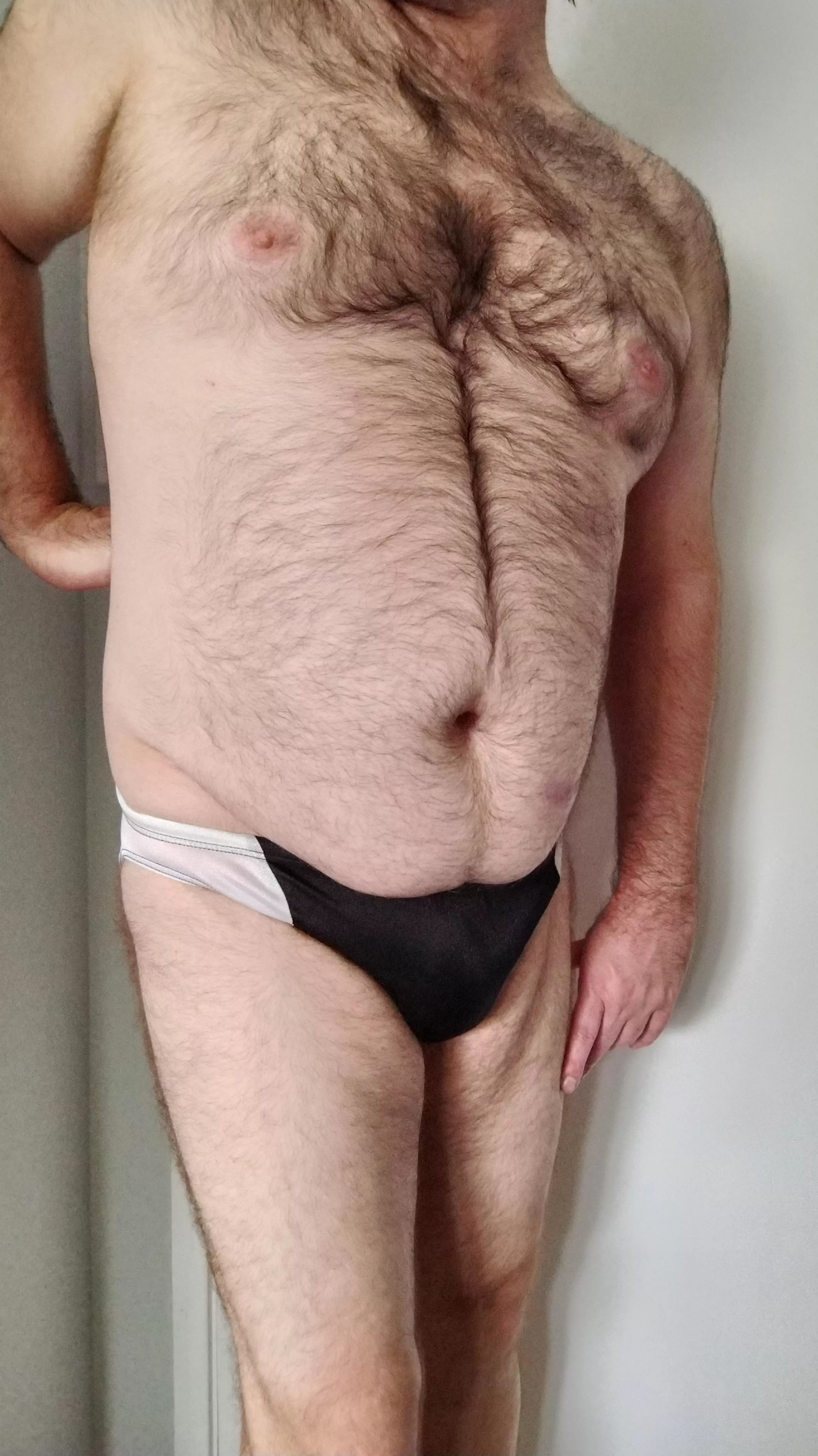 (42) Hi boys. DMs open. 