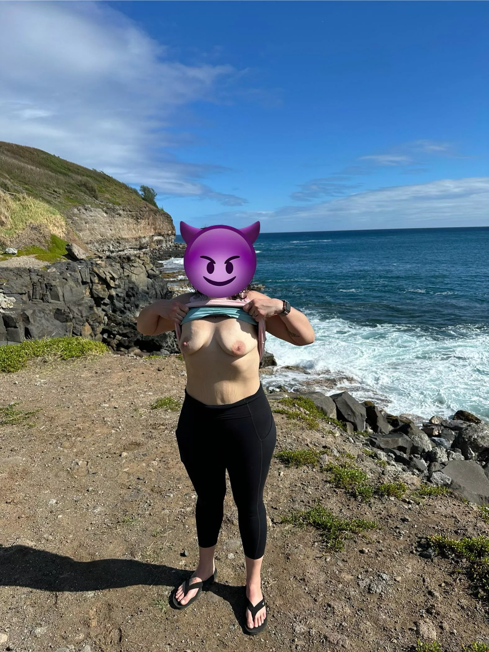Adventures of a slutty wife in Hawaii!