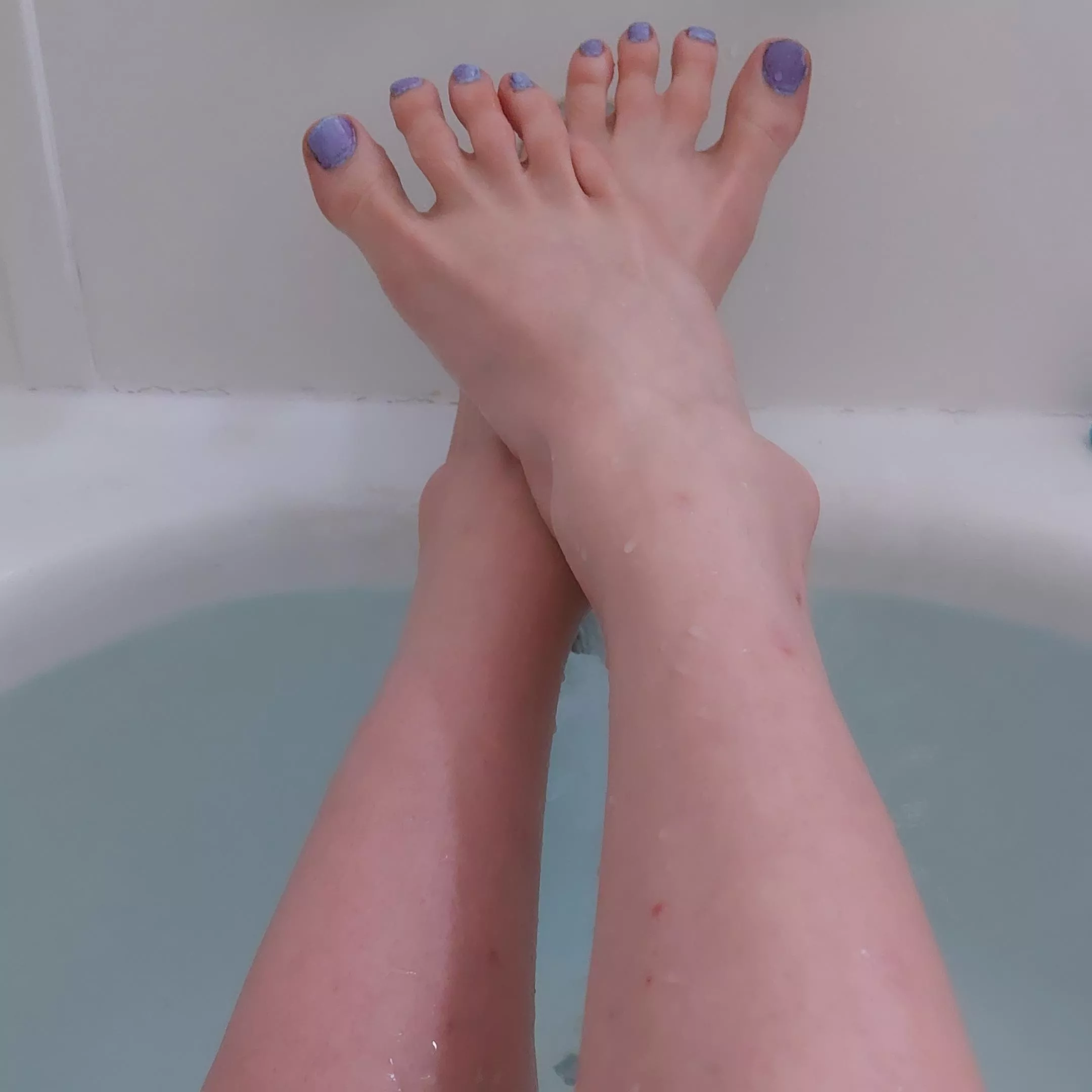 Bathtime Toes