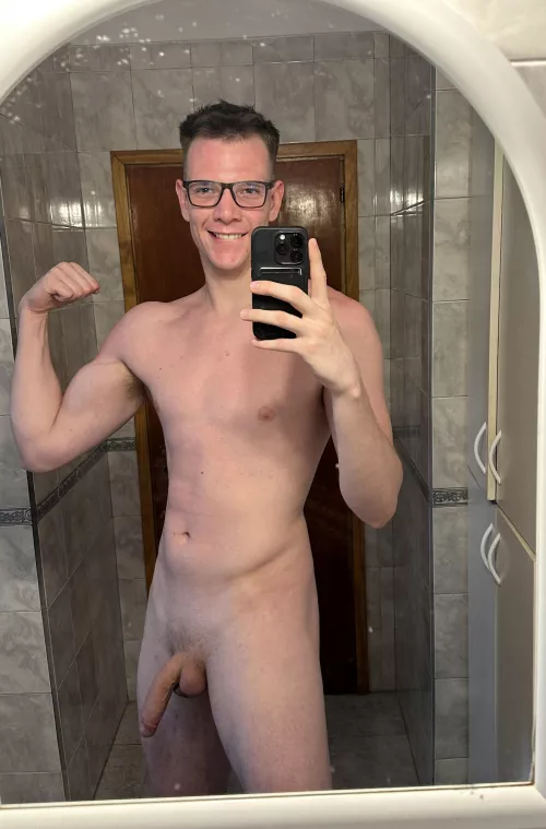 be sincere! do I look sexy? 