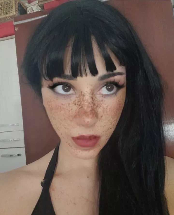 Big eyes, I feel like a Pin-Up