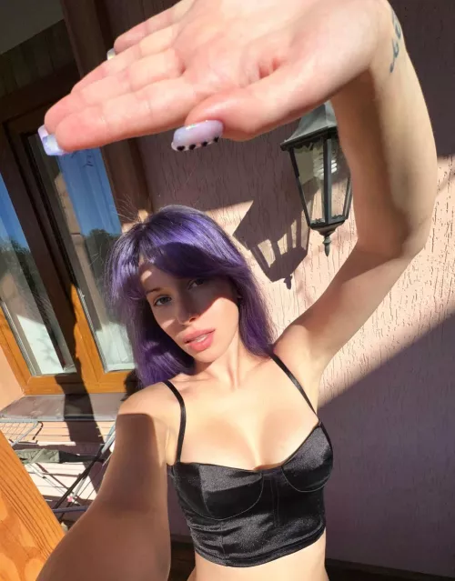 Blocking out the rays, but not the good vibes!