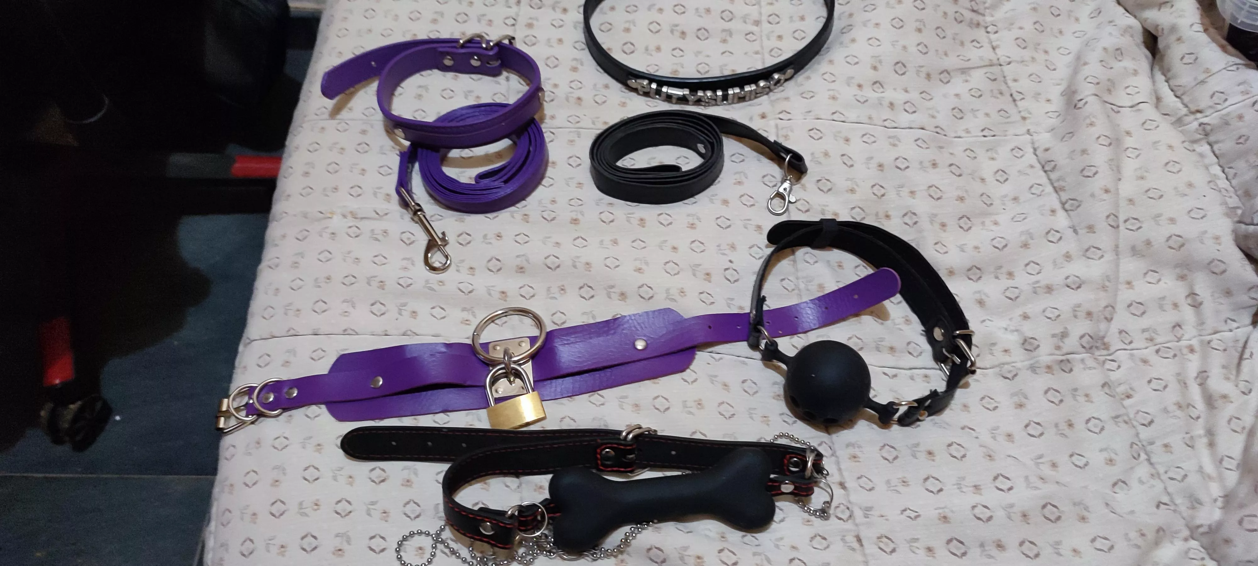 Collars collection
