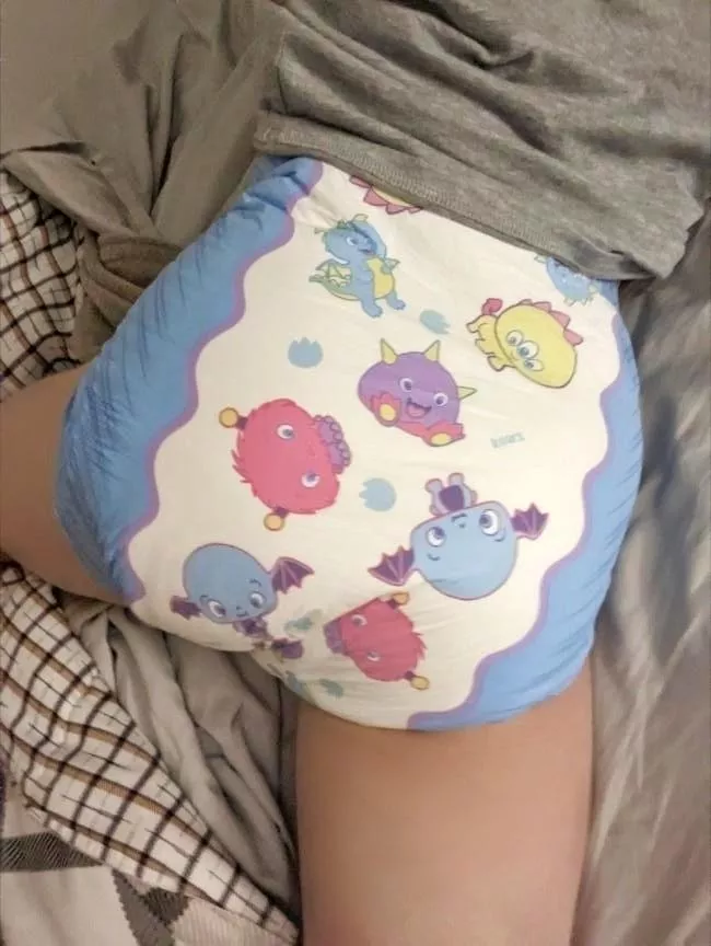 Diaper check! 🙈 How do I look? 
