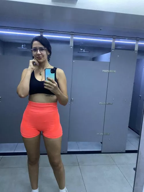 do i look good in croptop? yes or no?