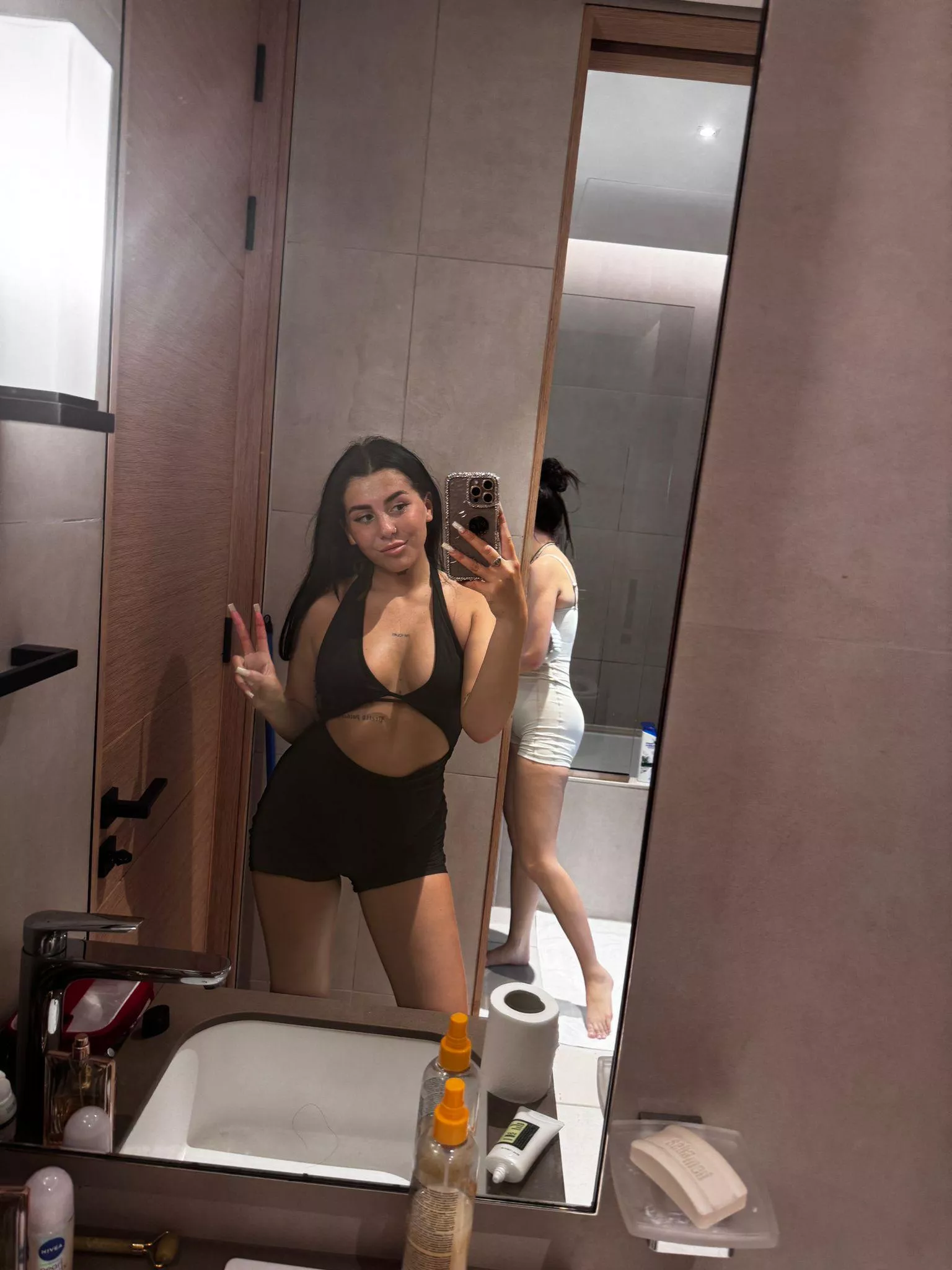 Do i look sexy in this croptop?