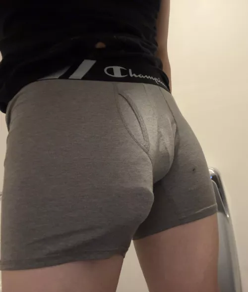 Do you see why I can’t wear grey sweatpants in public 🫣