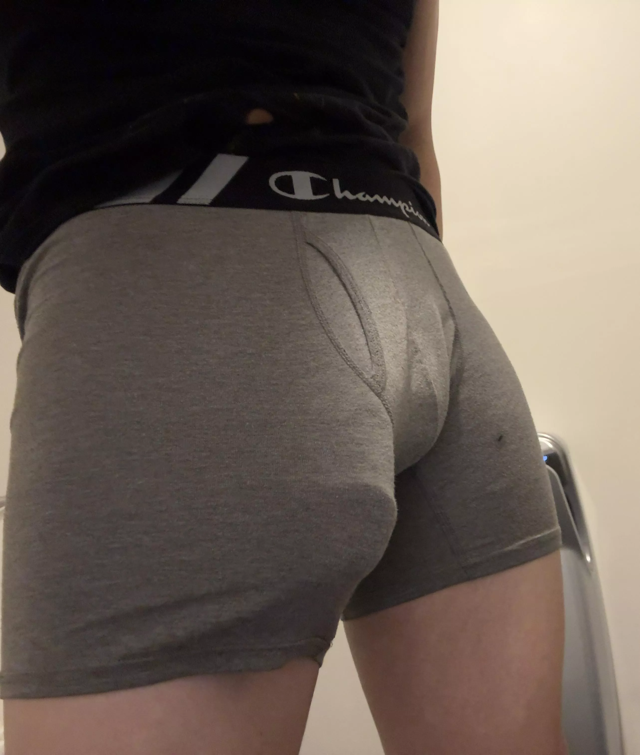 Do you see why I can’t wear grey sweatpants in public 🫣