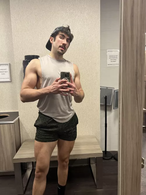 First post. Anyone wanna help a bro out after my lift? (34)