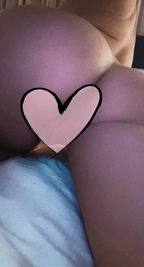 FREE OF🥰 Being in this position is such a turn on. Would you use both of my little holes while I’m like this?🙈