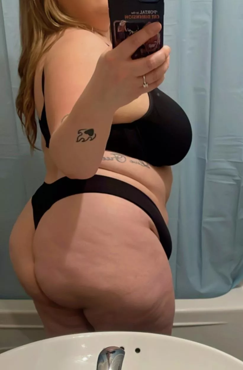 Fuck my ass in front of my Husband ?