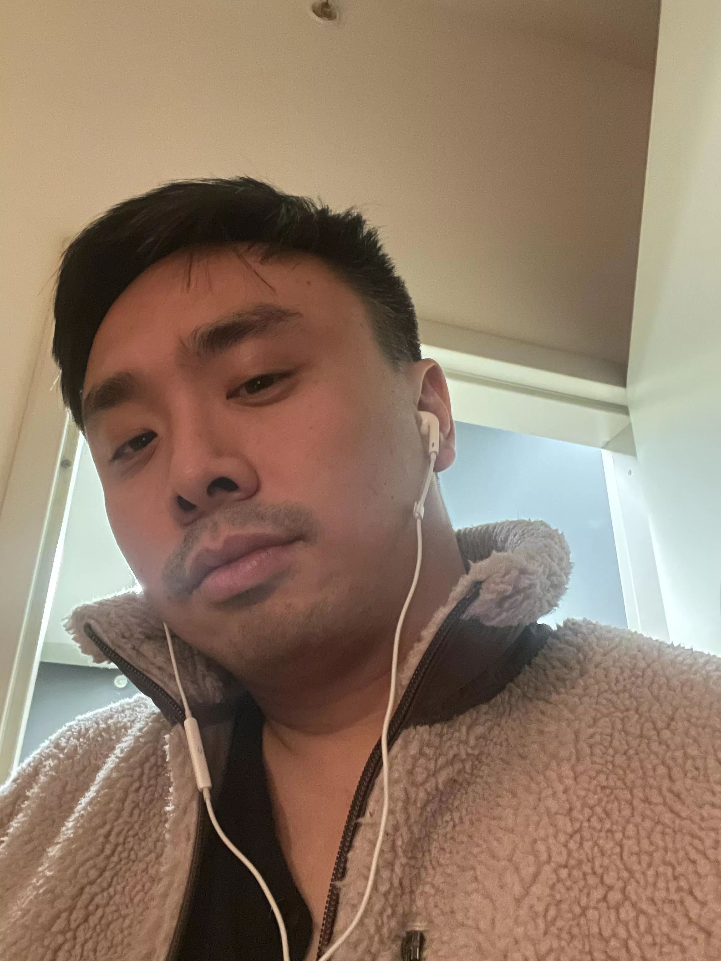 Gaming date anyone ? Gaming date anyone ?