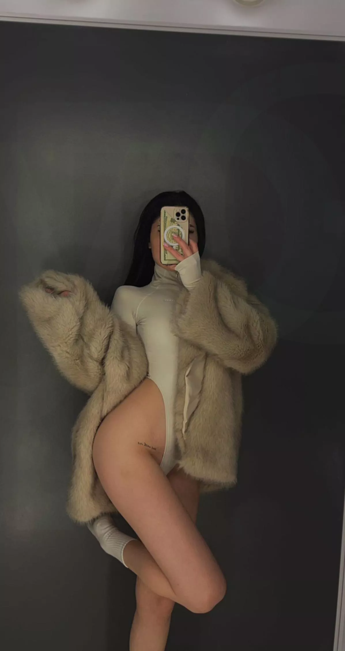 Girl in the mirror wants your big and hard d