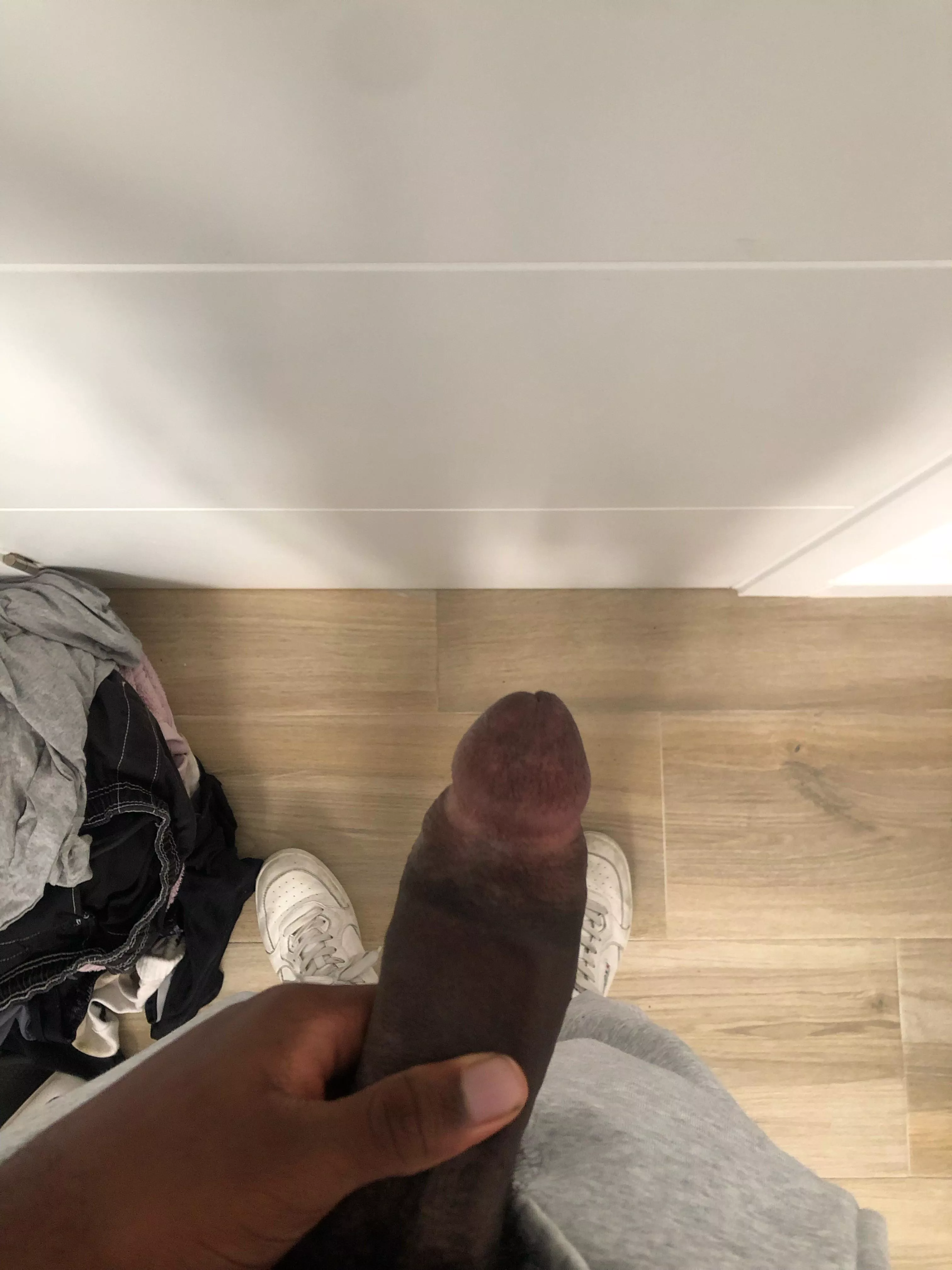 Graving for some white pussy right now 