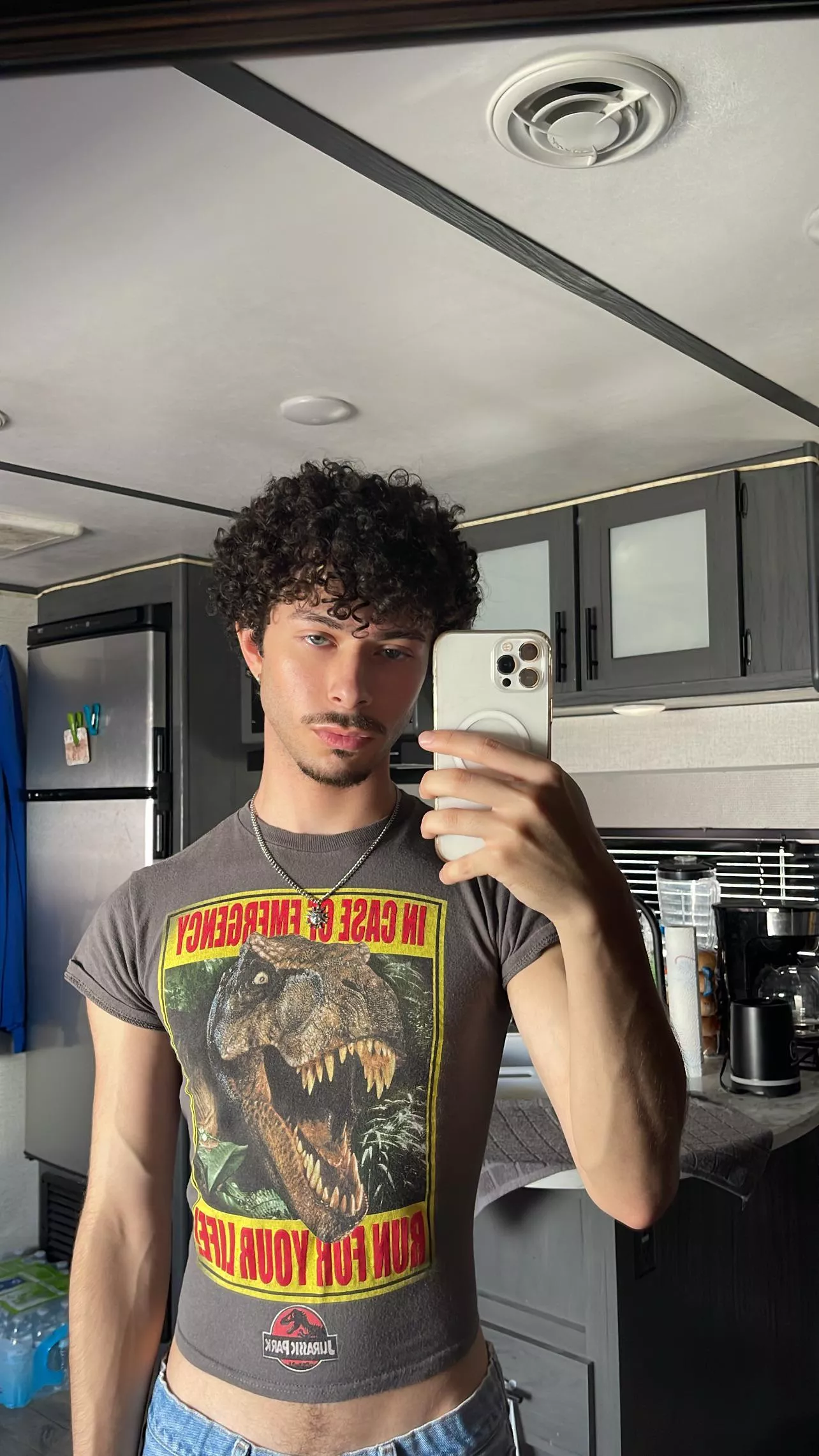 Hi :)))    (Say hi back) 