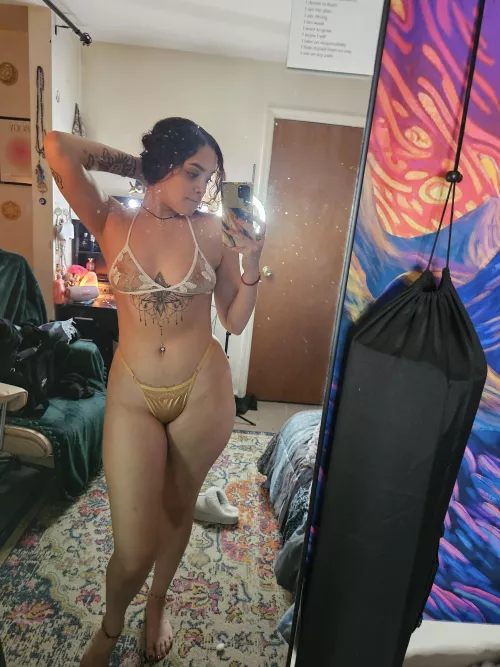 I hope there are men in this sub that think taller thick girls are hot